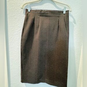 Knee length skirt size S